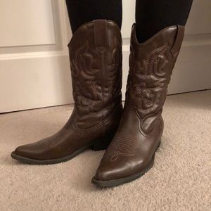Women’s Cowboy Boots Size 8